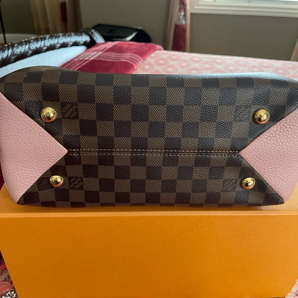 Authentic Louis Vuitton Brittany - Picture 6 of 10